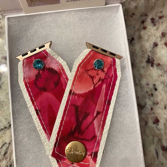 Spark*l Apple Band Louis Vuitton - Picture 3 of 5